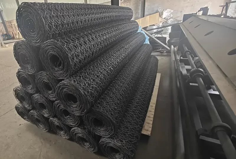 pvc-coated-galfan-gabion-mesh-roll-80x100mm-2.7mm-245g-800x573.webp